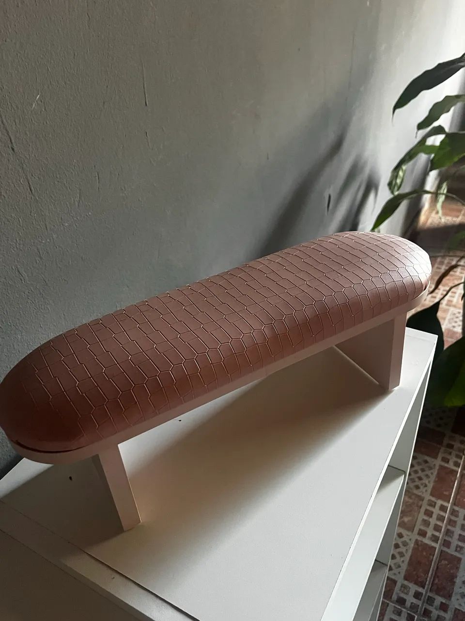 Mesa de manicure, Expositor de esmaltes e encoste para as mãos  - Foto 2