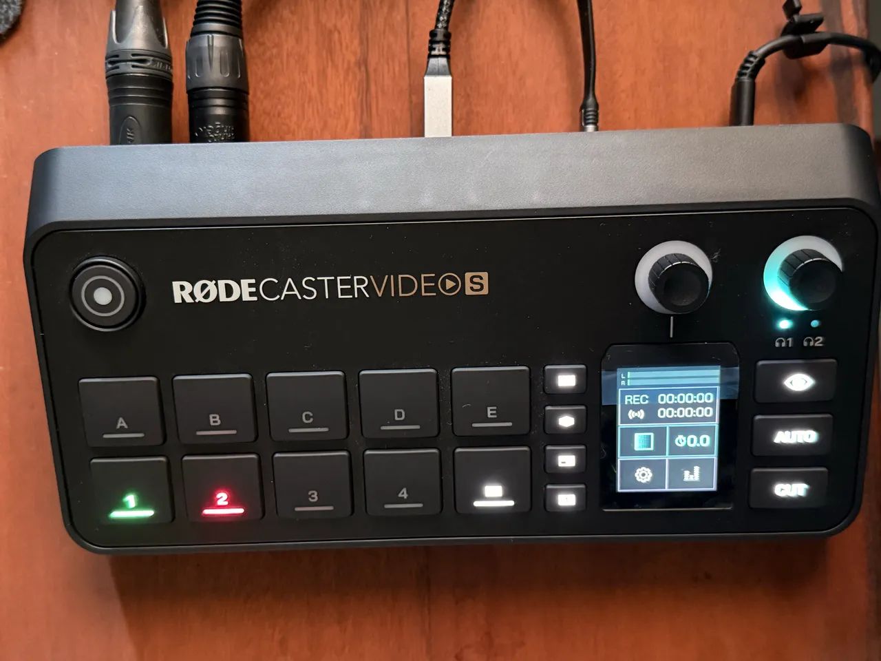 RØDECASTER VIDEO S NOVO, SEM USO | CENTRAL COMPLETA DE ÁUDIO E VÍDEO - Foto 2