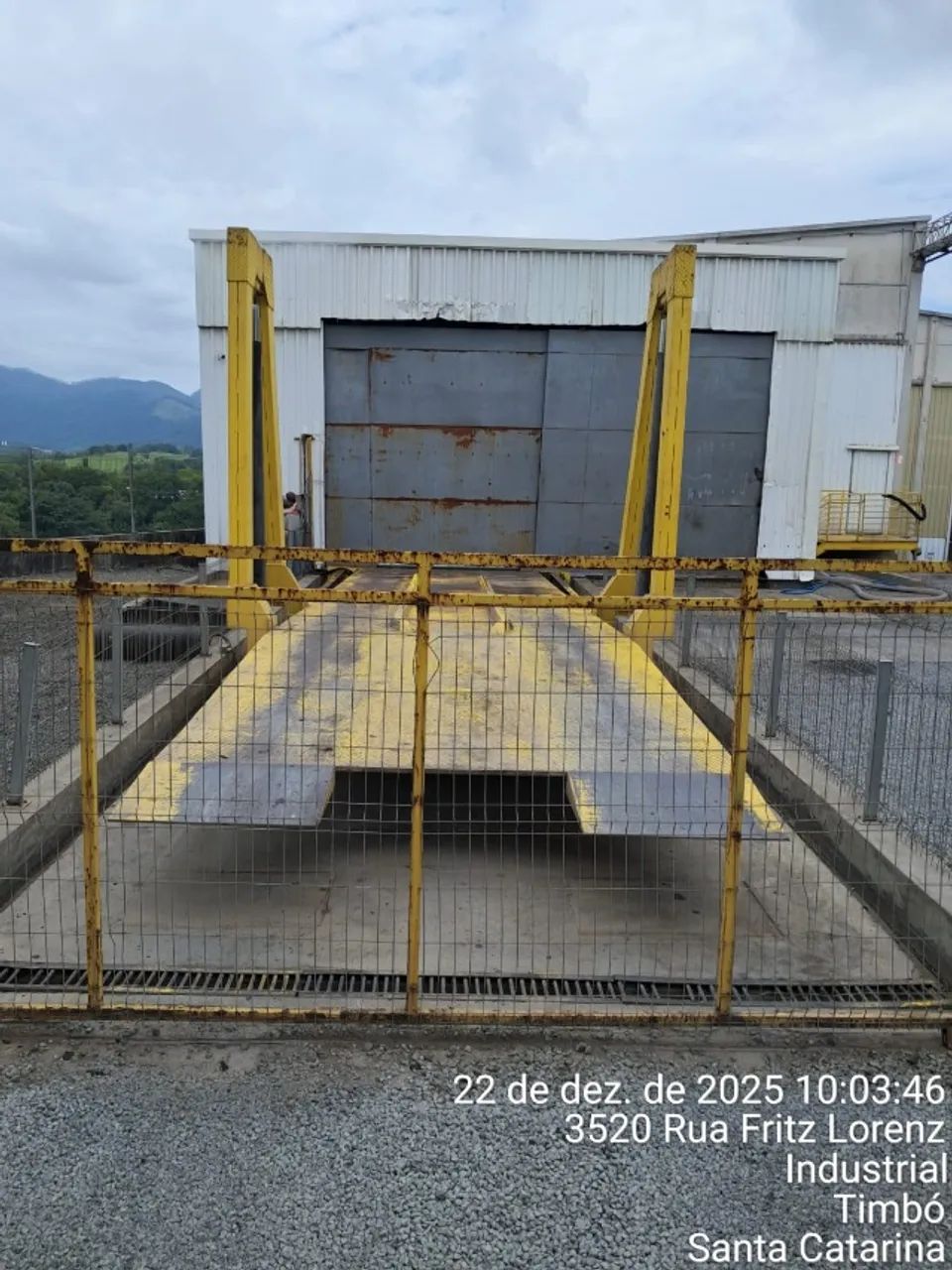 PLATAFORMA BASCULANTE TOMBADORA EP-12 - 12 mts - Foto 2