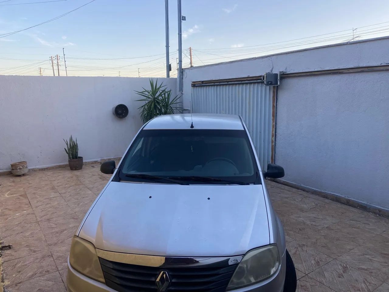 Renault Logan EXPRESSION HI-FLEX 1.6 8V 4P 2011