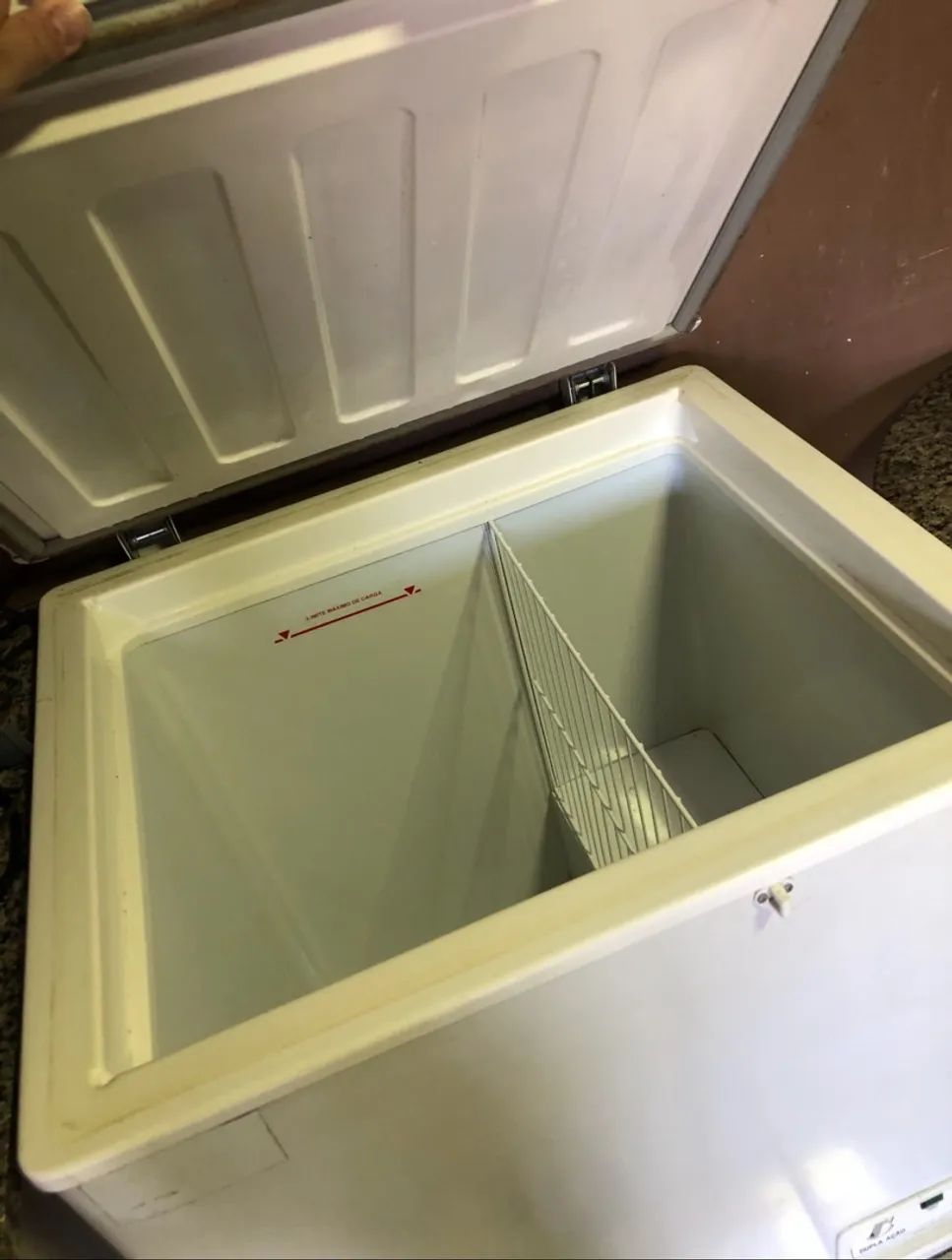 Freezer 213L funcionando perfeitamente  - Foto 2
