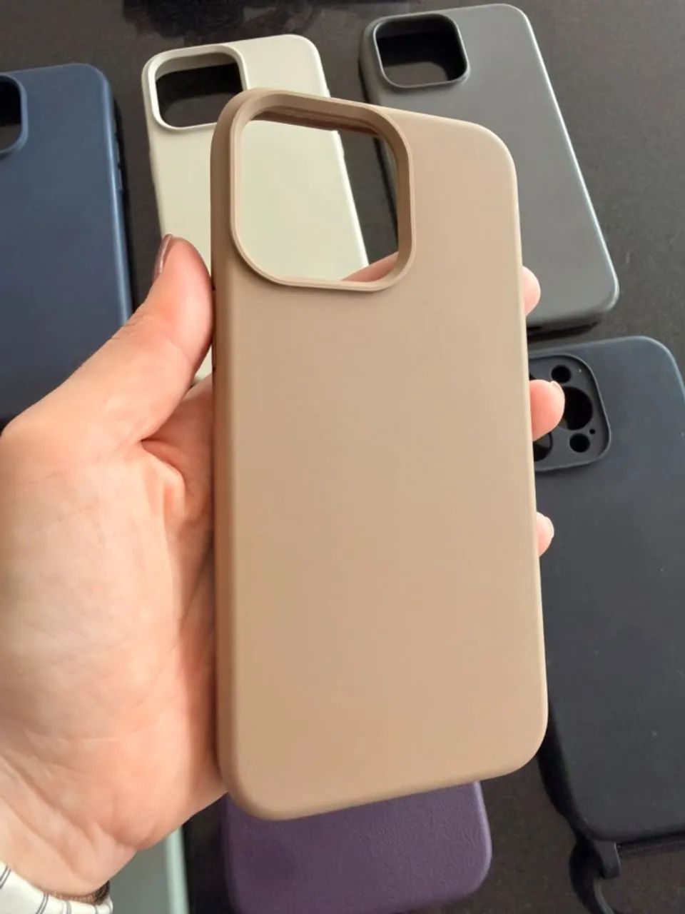 7 Capas Para iPhone 15 Pro Max - Cores E Marcas Variadas - Foto 3