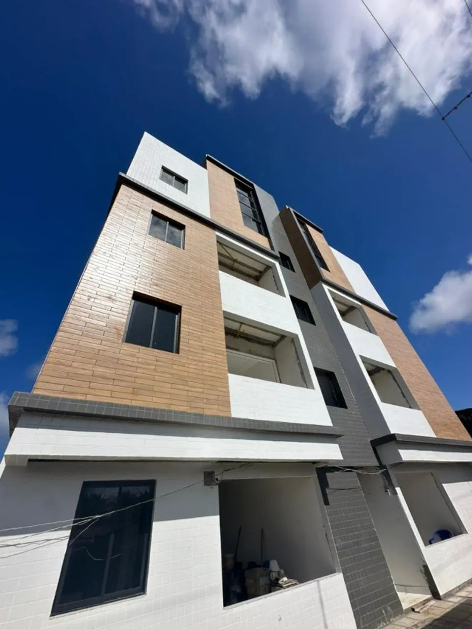 Apartamento em Nova mangabeira/Paratibe com 02  quartos, sendo 01 suíte.