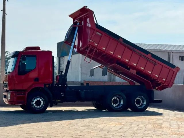 Volvo VM 260 6X2 - Foto 3