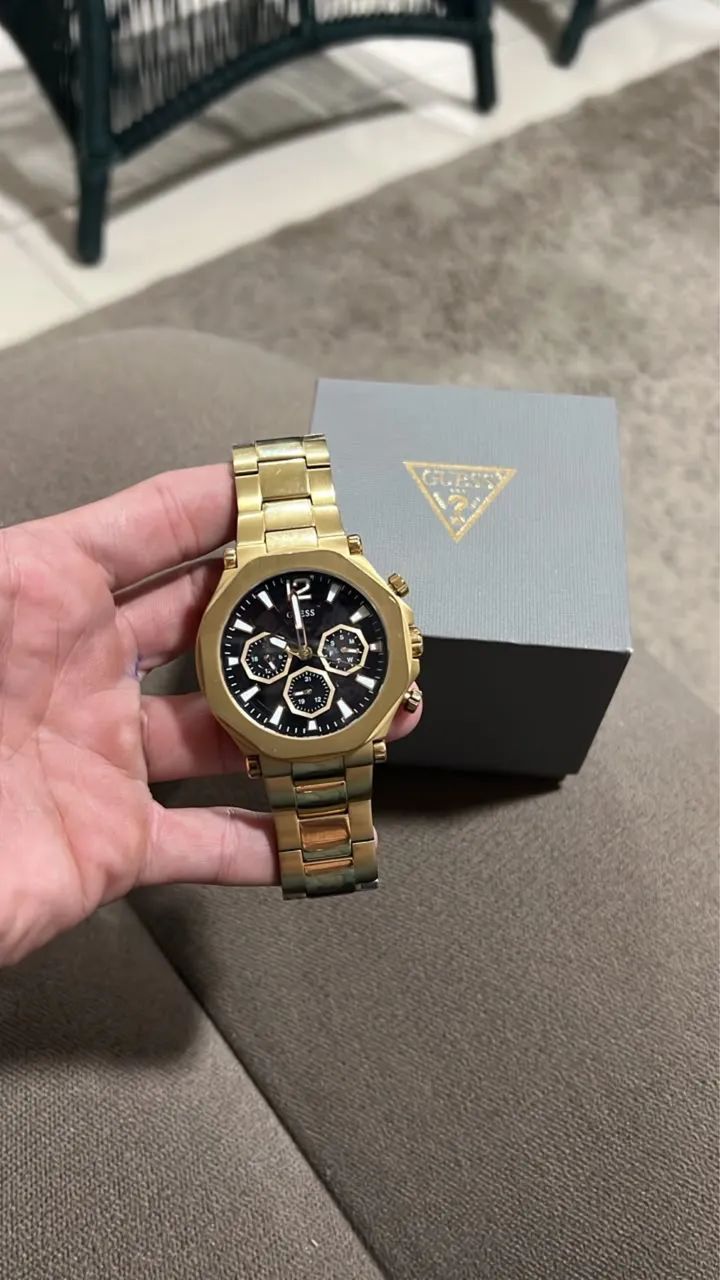 Relógio guess de ouro lindo novo 