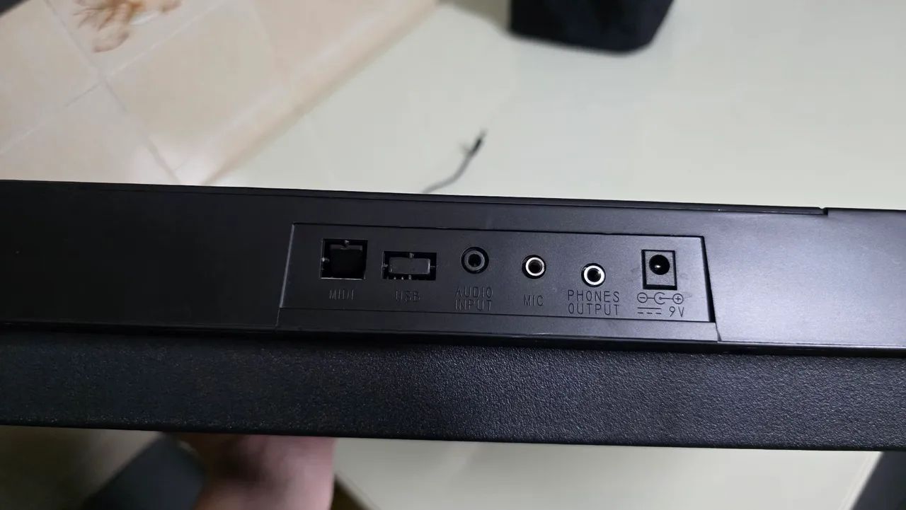 Teclado Musical Spring NEW TC-161 com 61 teclas. - Instrumentos