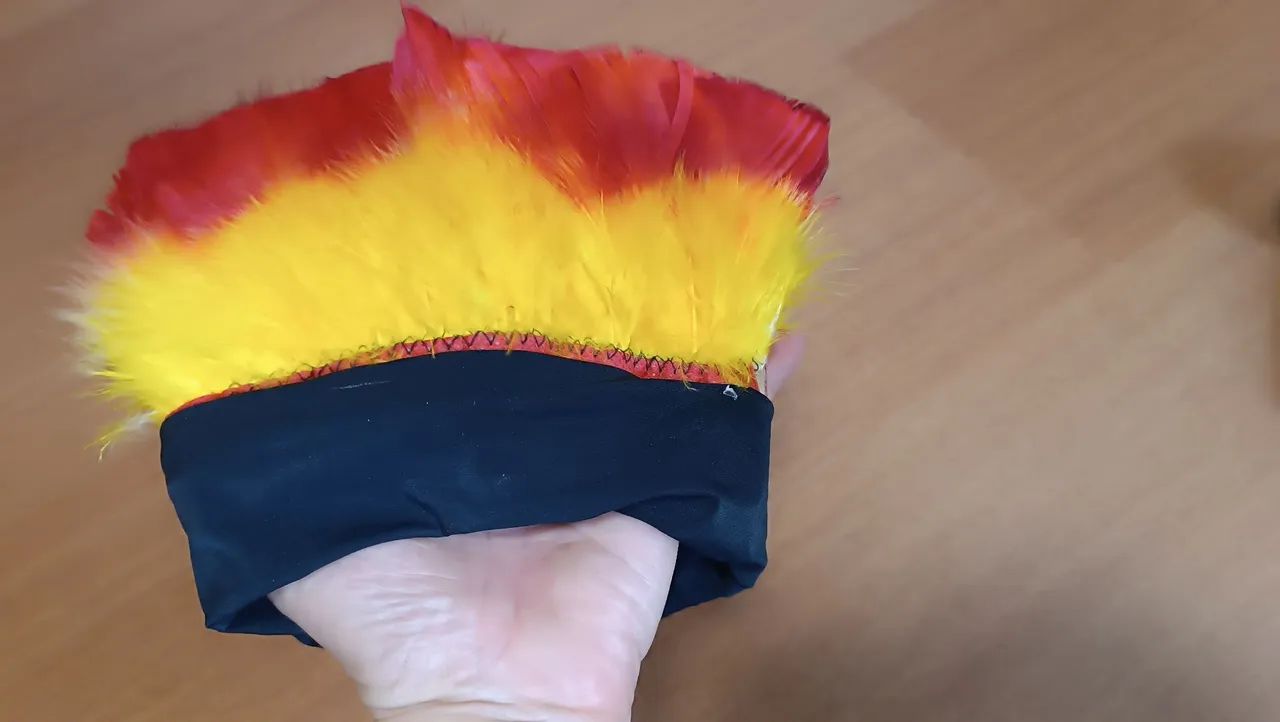 Kit Carnaval: Perucas, Máscaras de Luxo e Adereços  - Foto 3