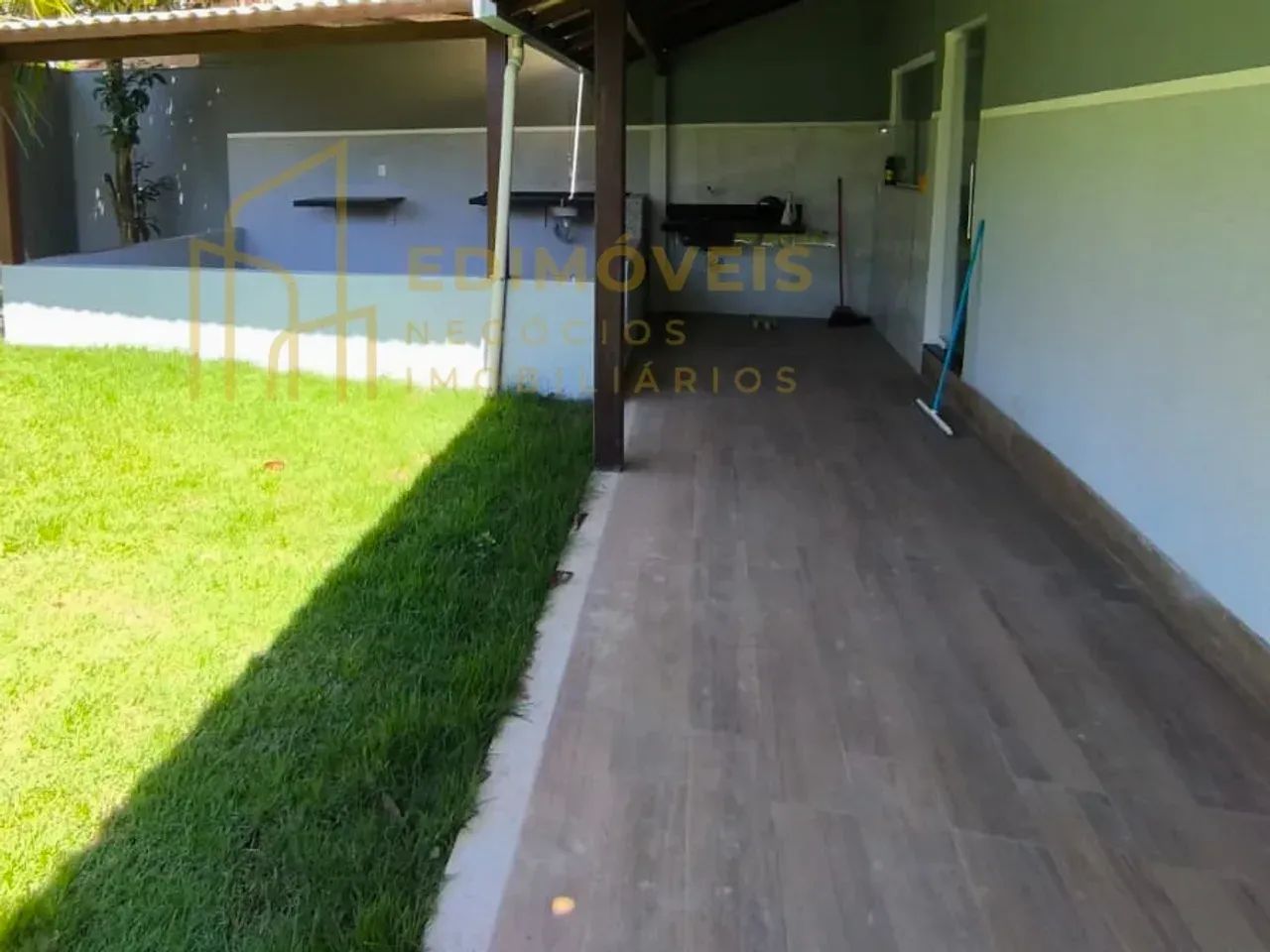 Não Perca! Linda Casa em São Francisco com 4 Quartos e Sala Iluminada - Foto 5
