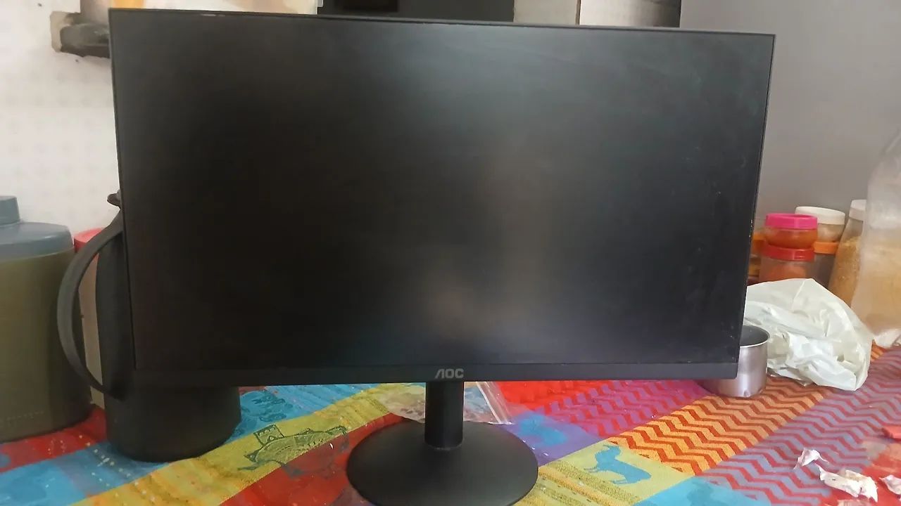 Monitor AOC com defeito na tela
