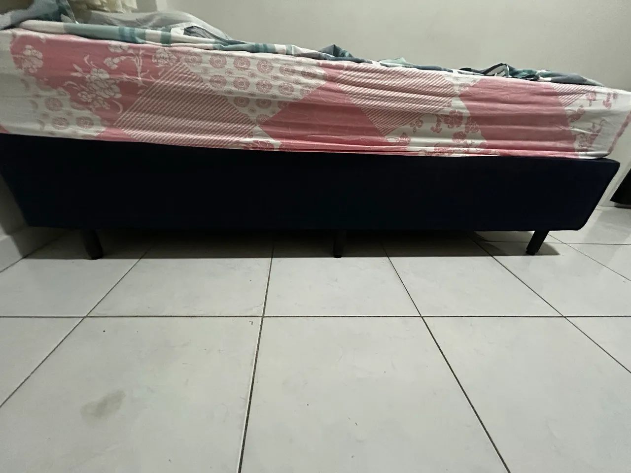 BASE DE CAMA DE SOLTEIRÃO 