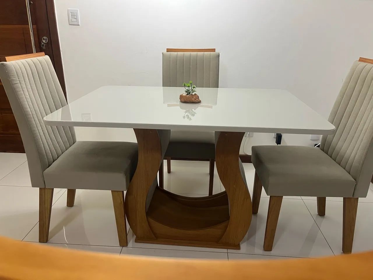 Mesa de jantar  + 4 cadeiras - Foto 2