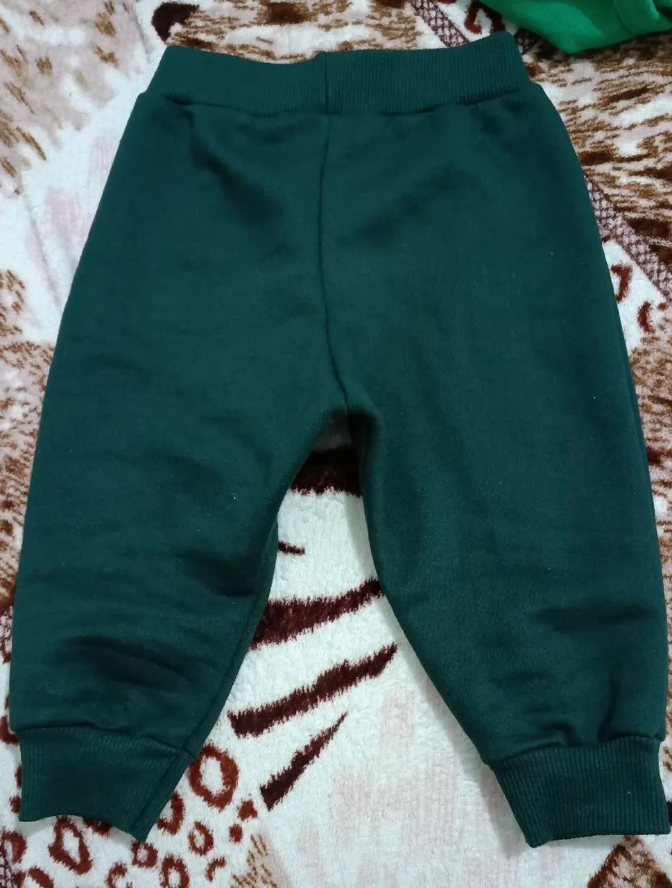 Calça moletom de bebê 