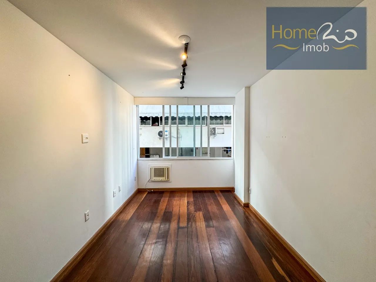 Duplex no Leblon com 2 quartos para alugar