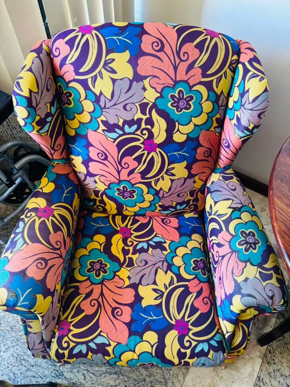 2 Poltronas clássicas em tecido  - Foto 2