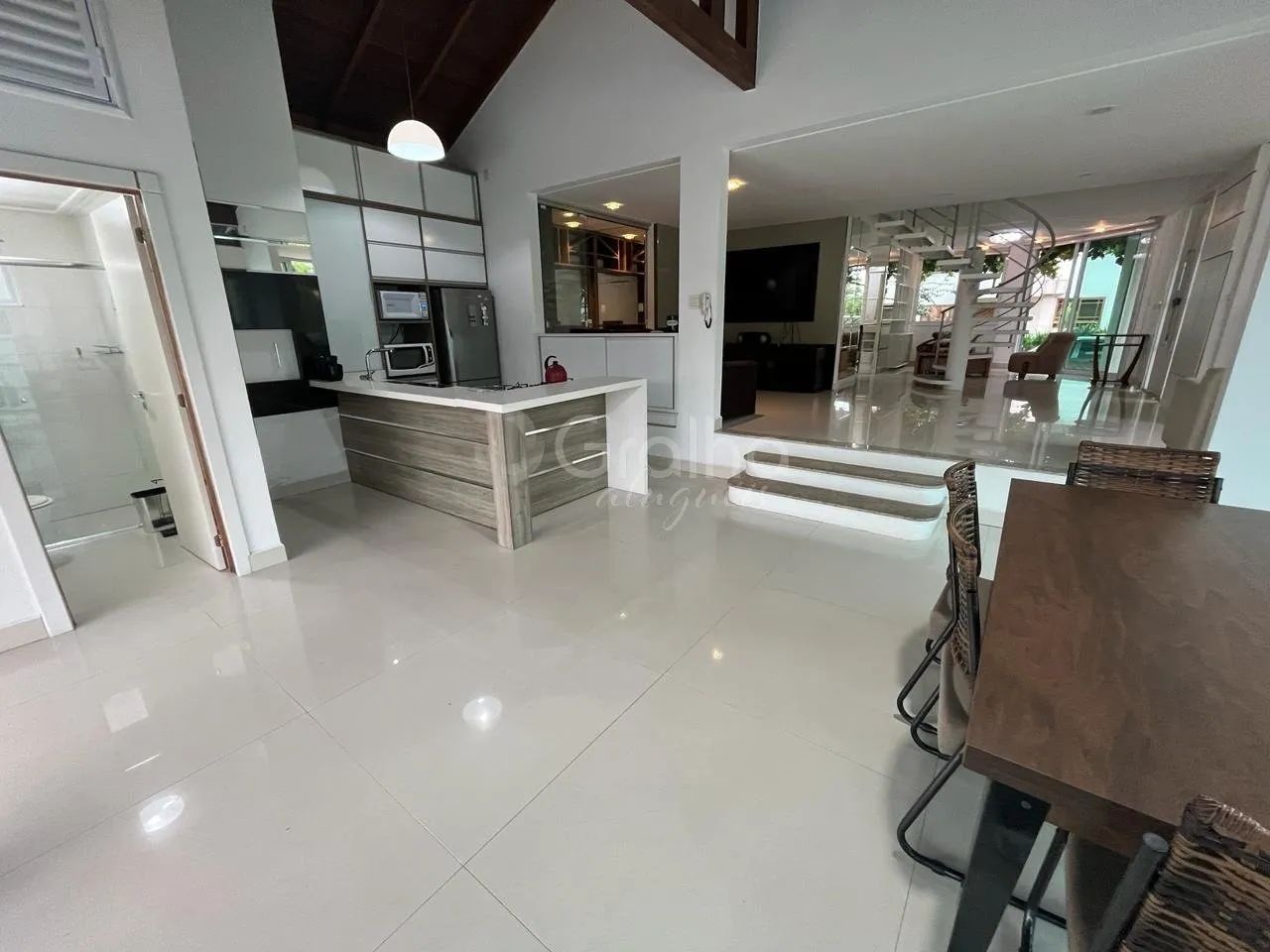 Casa com 4 suítes em Jurerê - Foto 4