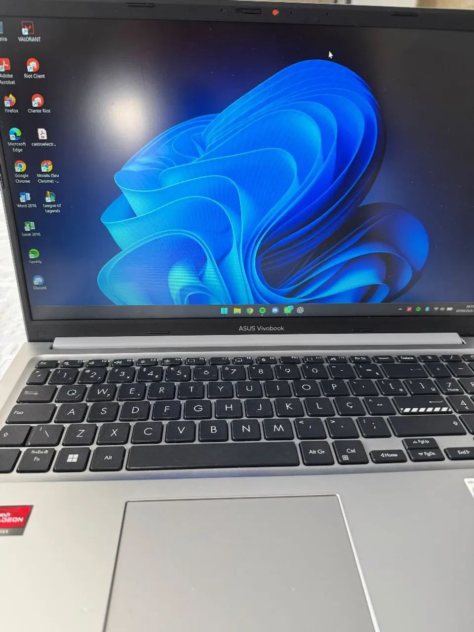 VENDO NOTEBOOK ASUS VIVOBOOK