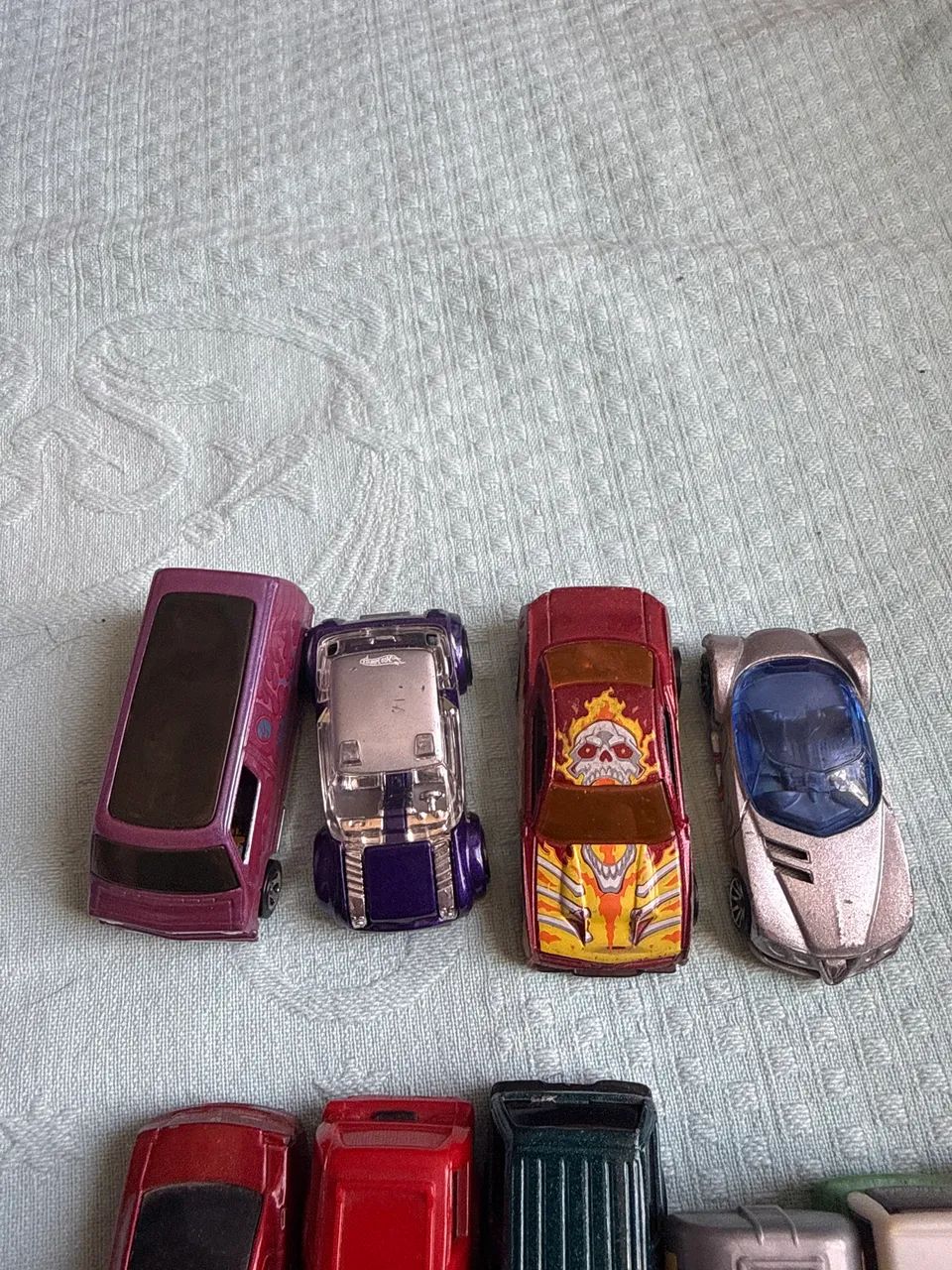 Carrinhos 1/64 - hotwheels e outros  - Foto 2