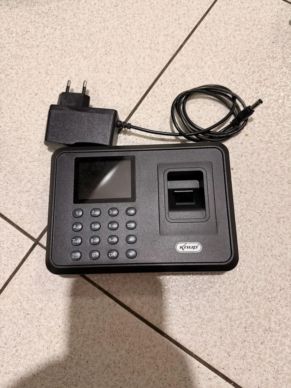Ponto eletrônico knup