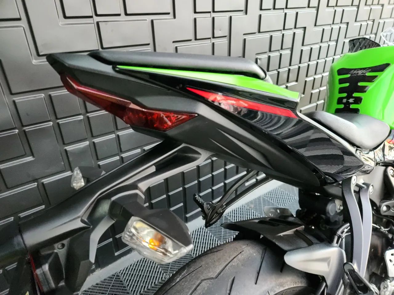 Kawasaki Zx-6r 636cc 2021 - 1520206844 | OLX