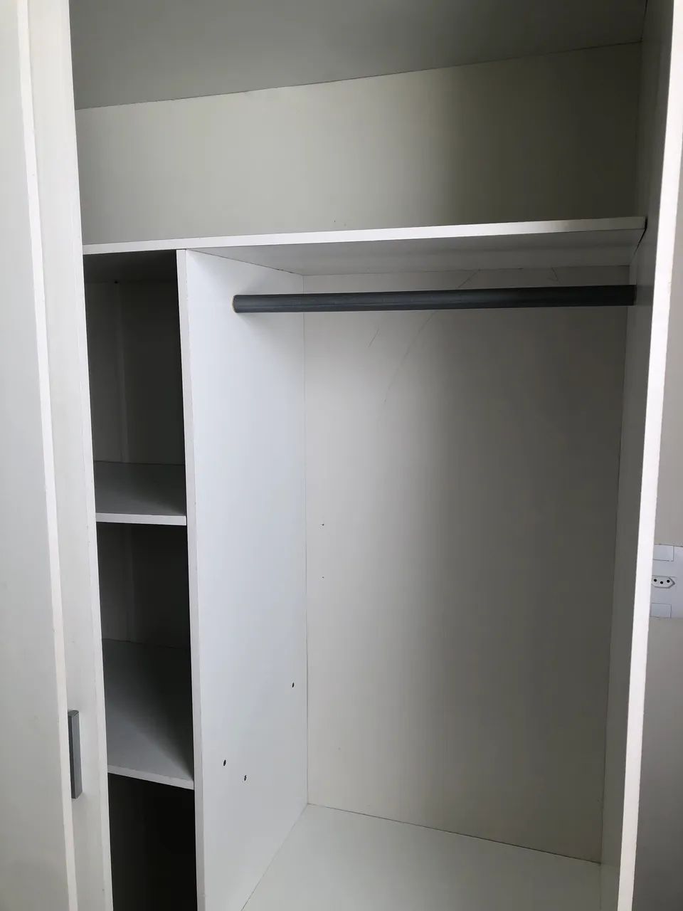 Guarda roupas de casal - Foto 4