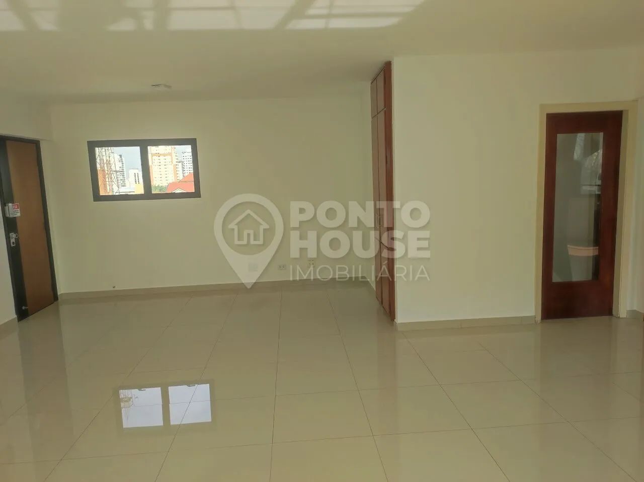 Conjunto com 76m, 2 banheiros e 2 vagas para locação na Vila Mariana - Foto 5