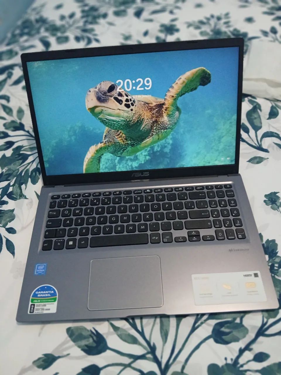 Notebook asus x515ma, pouco uso, super conservado. 