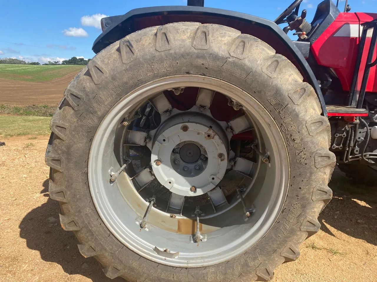 Trator massey 4707 duplado completo de peso. - Foto 4