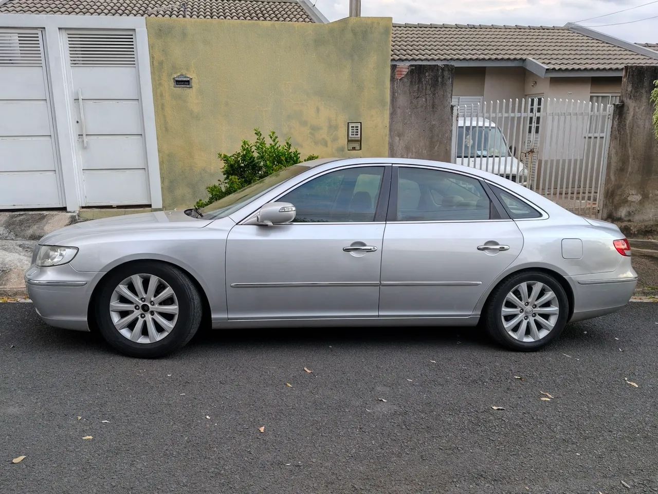 Hyundai Azera AZERA GLS 3.3 V6 24V 4p Aut. 2010