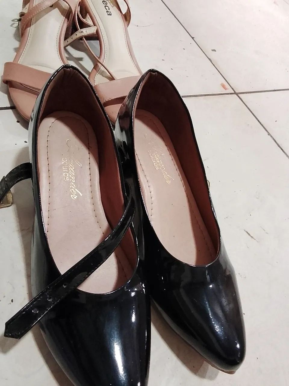Vendo essa sapatilha e sandália  - Foto 3