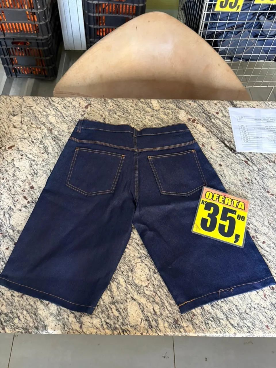 Calças JEANS COM PEQUENOS DEFEITOS e BERMUDAS: só 35 reais  - Foto 2