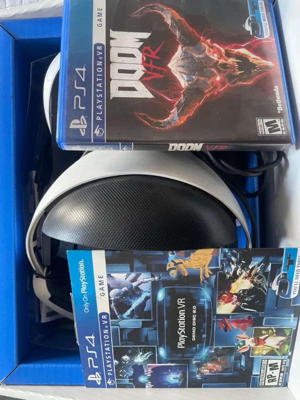 PLAYSTATION VR COMPLETO + DOOM - Foto 3