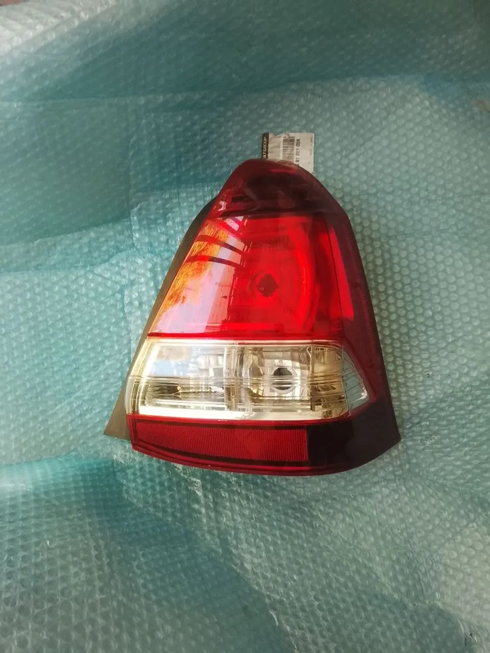 Lanterna de Etios L d 2018