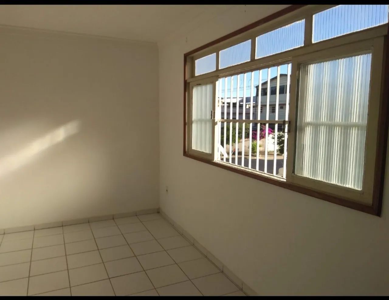 Apartamento de 1(um) quarto - kitnet C/ GARAGEM  - Foto 2