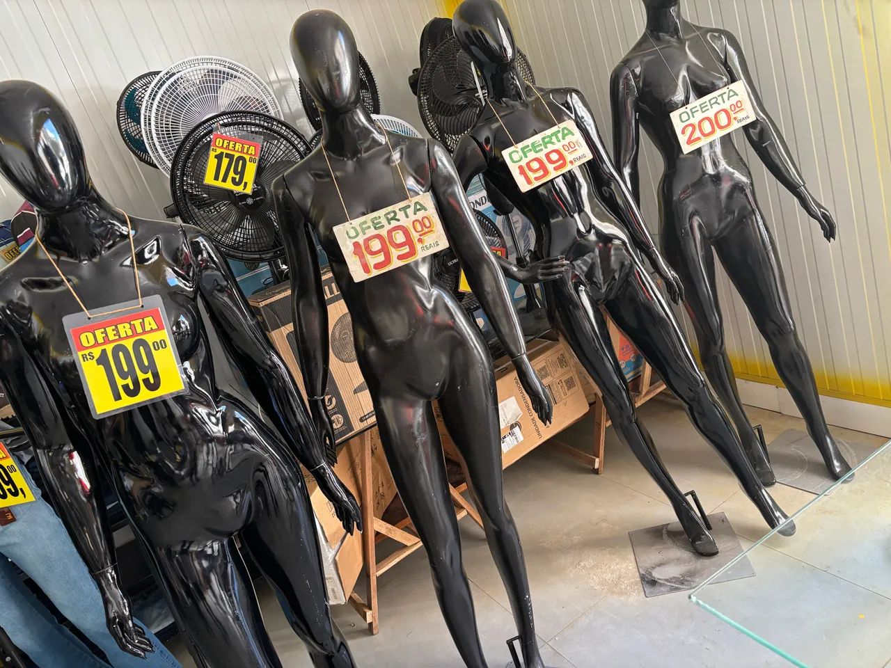 MANEQUINS EM LIQUIDAÇÃO TOTAL, APROVEITE!! - Foto 4