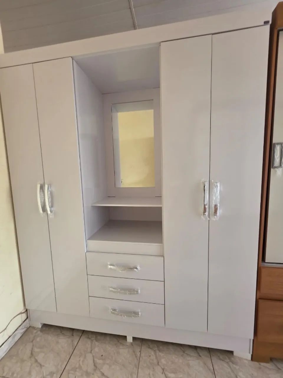 guarda roupa de casal novo