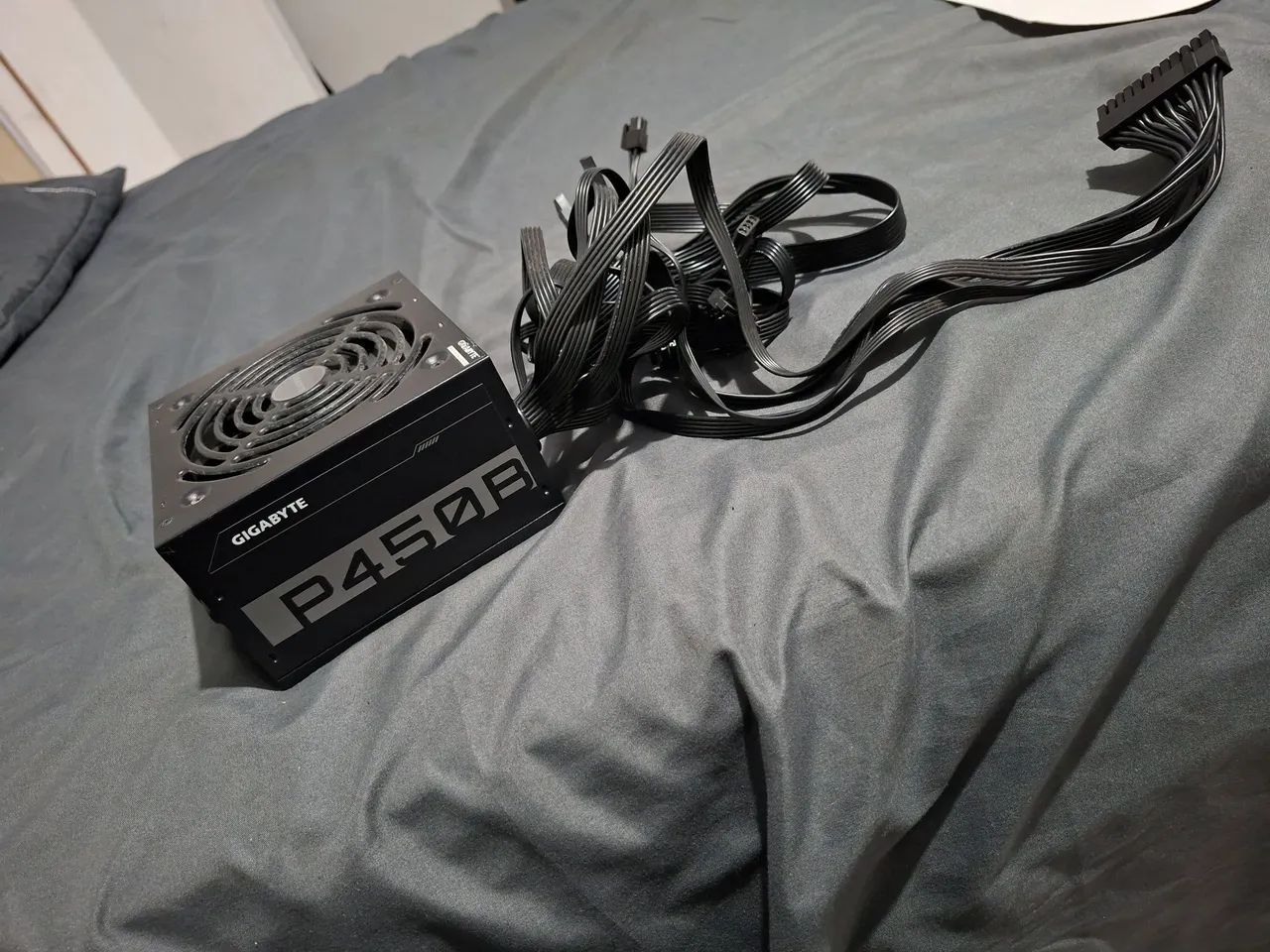 Fonte GIGABYTE 450W (não funciona) - Foto 3