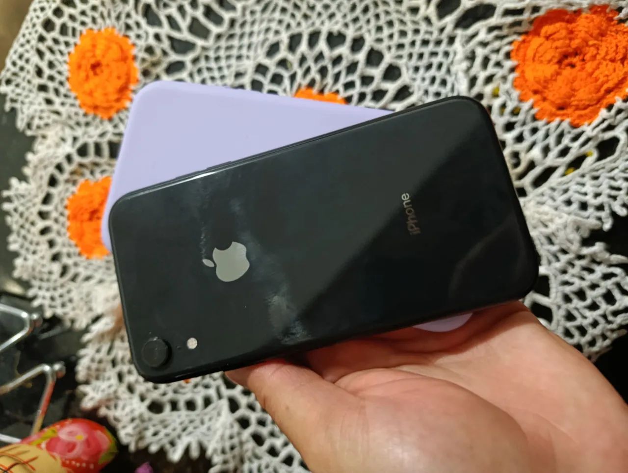 iPhone XR está impecável apenas 680,00 - Foto 4