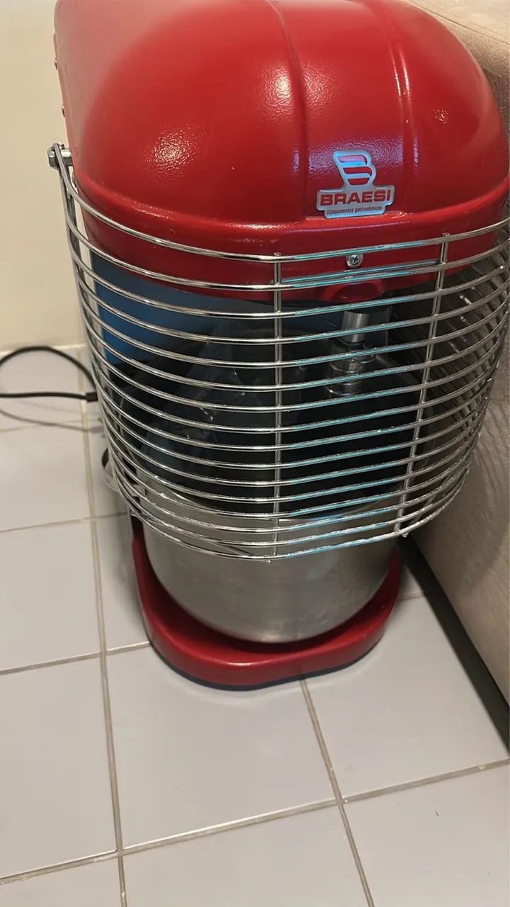 Vende-se uma batedeira nova  - Foto 2