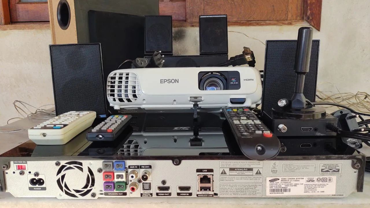 Projetor Epson X24+