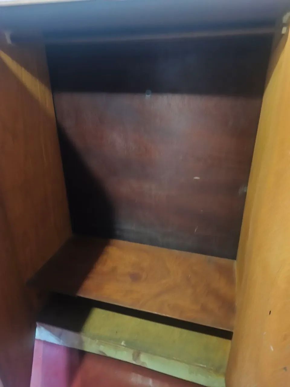 Comoda e guarda roupa  antigo ,madrira - Foto 3