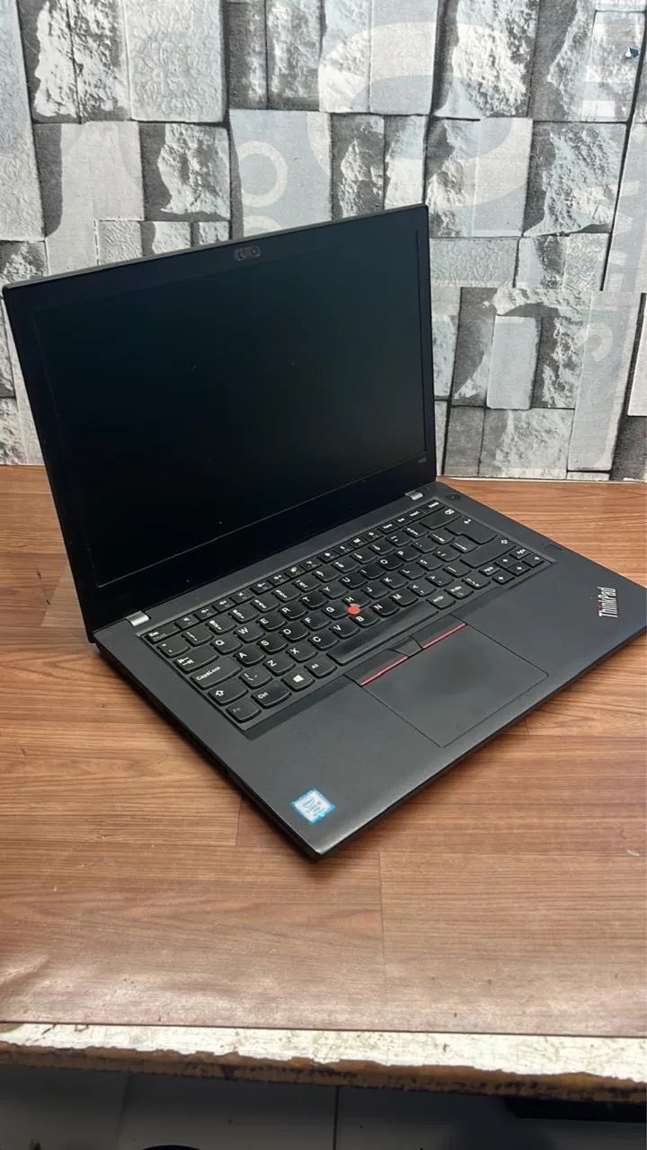 Lenovo Thinkpad Core 5 8 geração DDR4 8gb SSD nvme 256gb