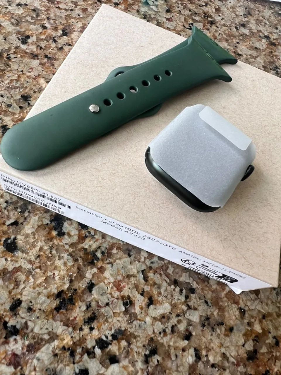 Apple Watch Series 7 (GPS), Caixa em alumínio verde de 41 mm