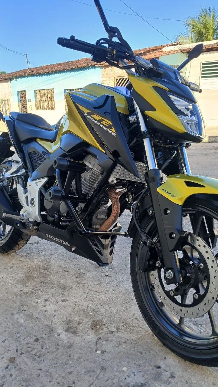 CB TWISTER 300F DOURADA ABS - Foto 4