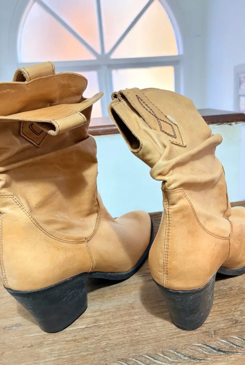 Bota modelo country  número 37  - Foto 3