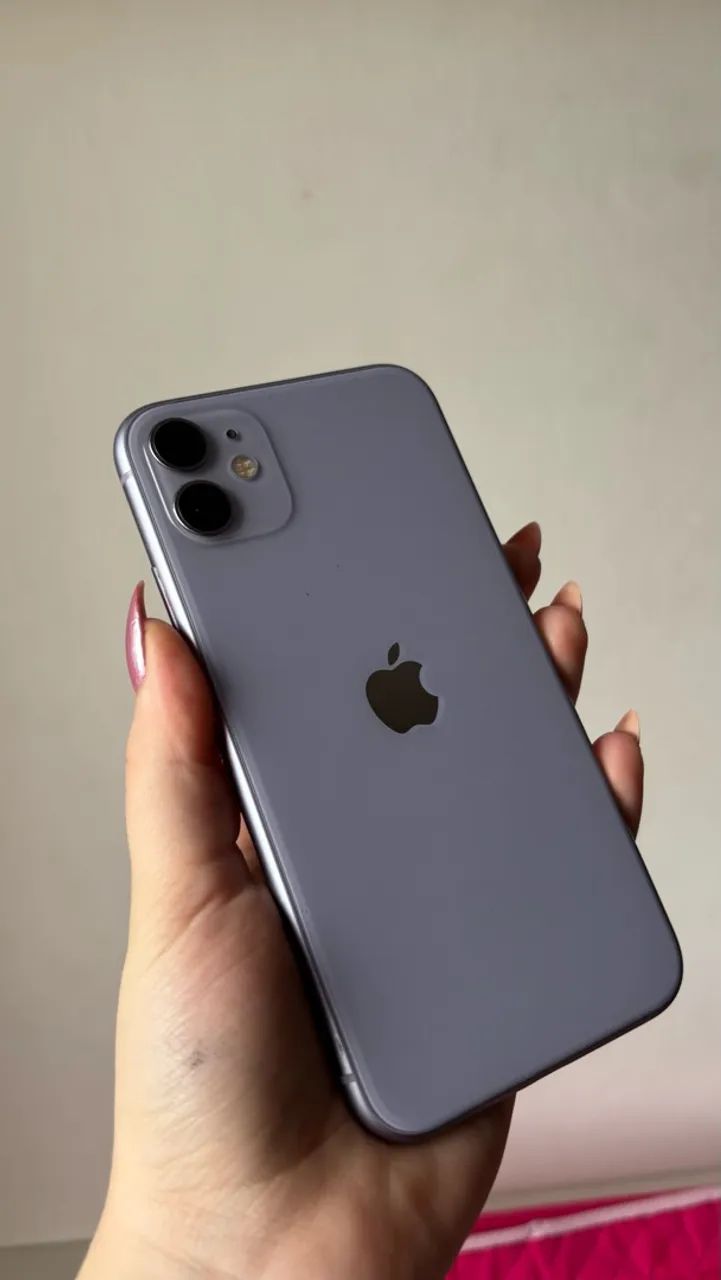 iPhone 11 Roxo 64GB - em bom estado 