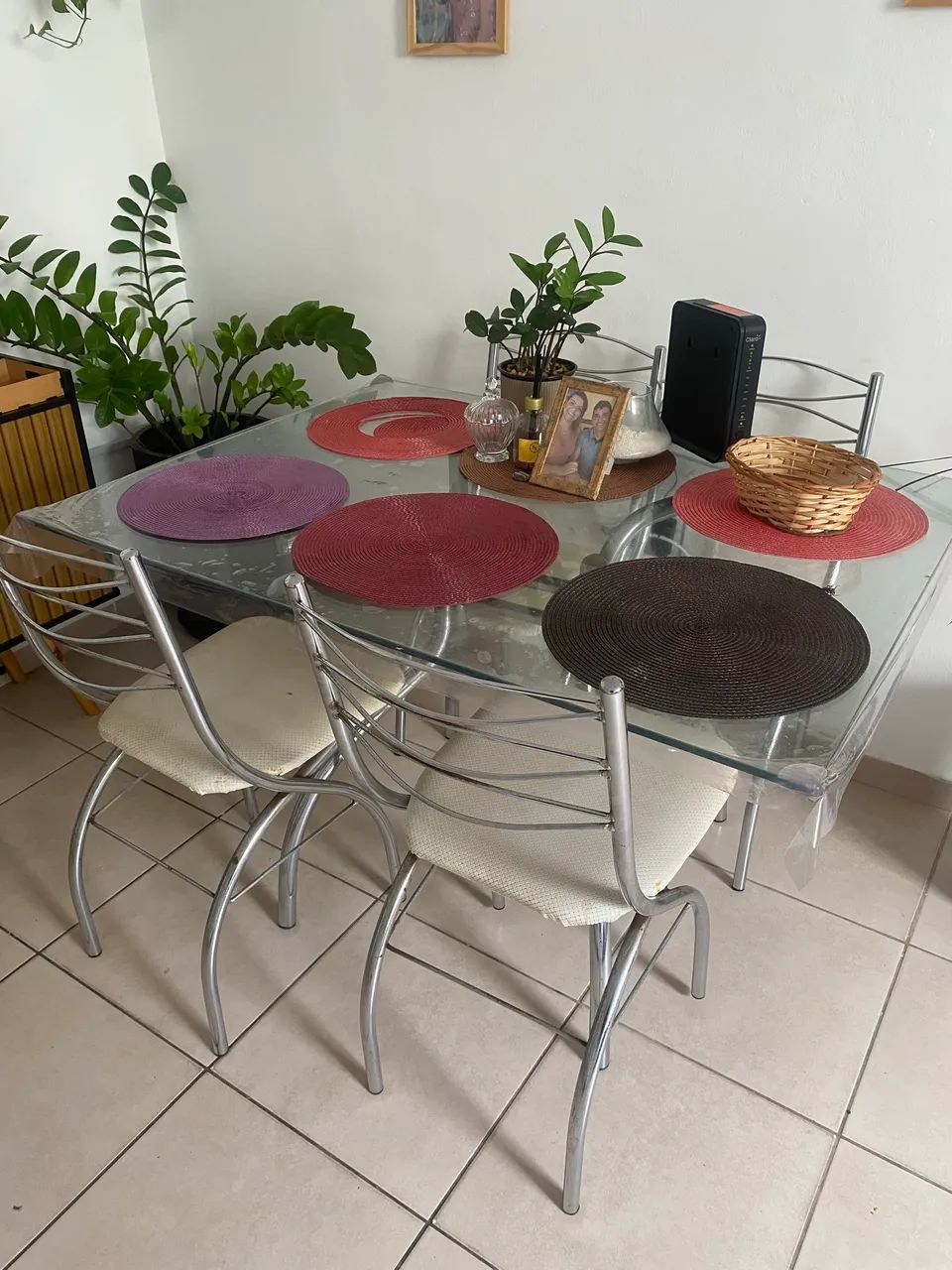 Mesa de vidro + 4 cadeiras - Foto 2