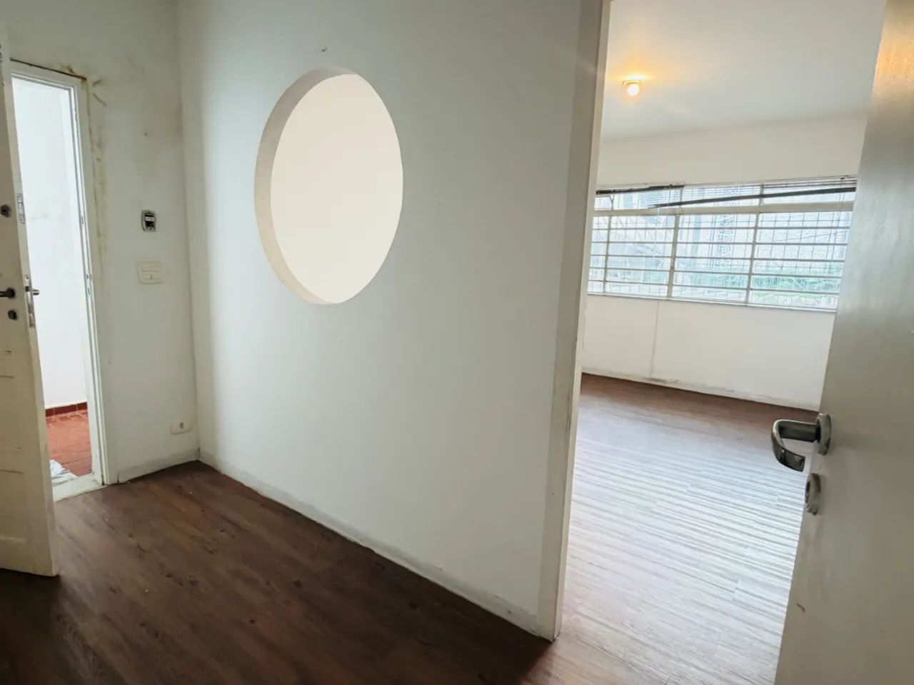 Casa comercial para venda em Real Parque, 193m²