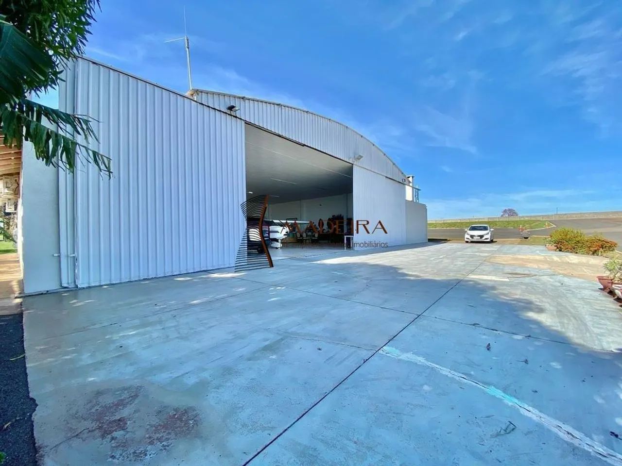HANGAR COM AVIÃO E COM AREA DE LAZER - Foto 3