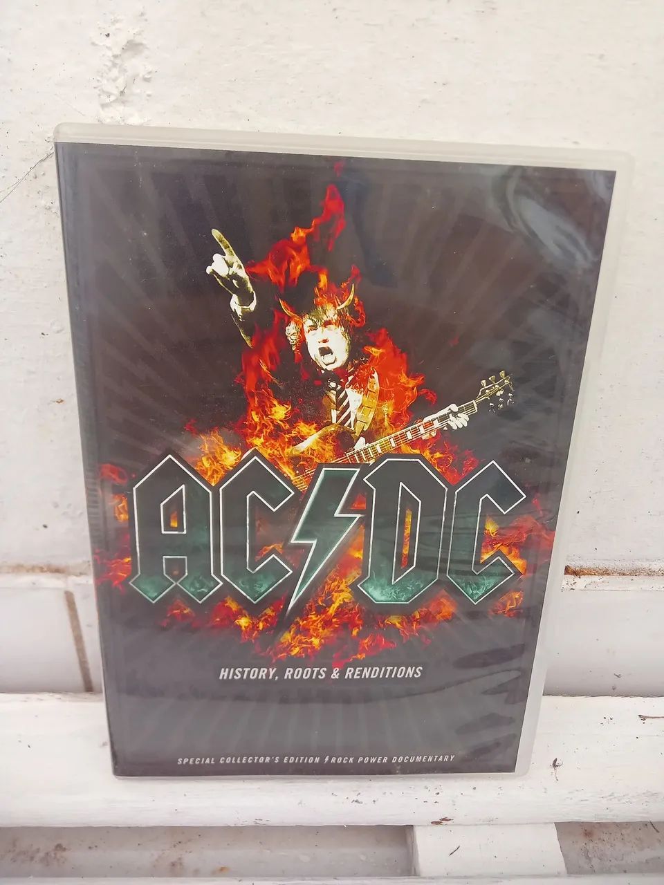 Box duplo AC DC History Roots Renditions Special Collectors Edition Rock Power Documentary