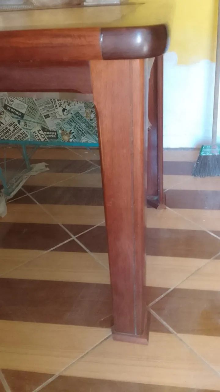 Mesa de jantar antiga com tampo de mármore. - Foto 3